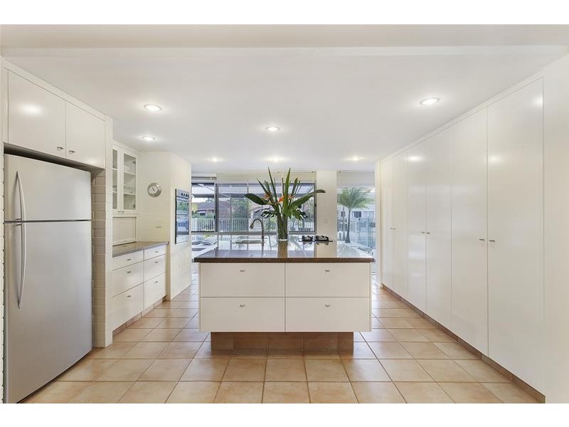 24 Viking Court, Paradise Waters QLD 4217