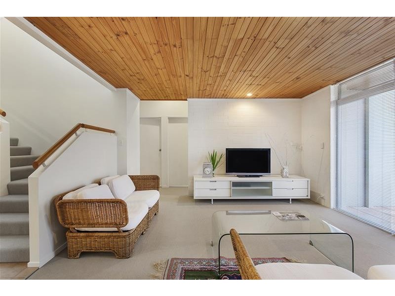 24 Viking Court, Paradise Waters QLD 4217