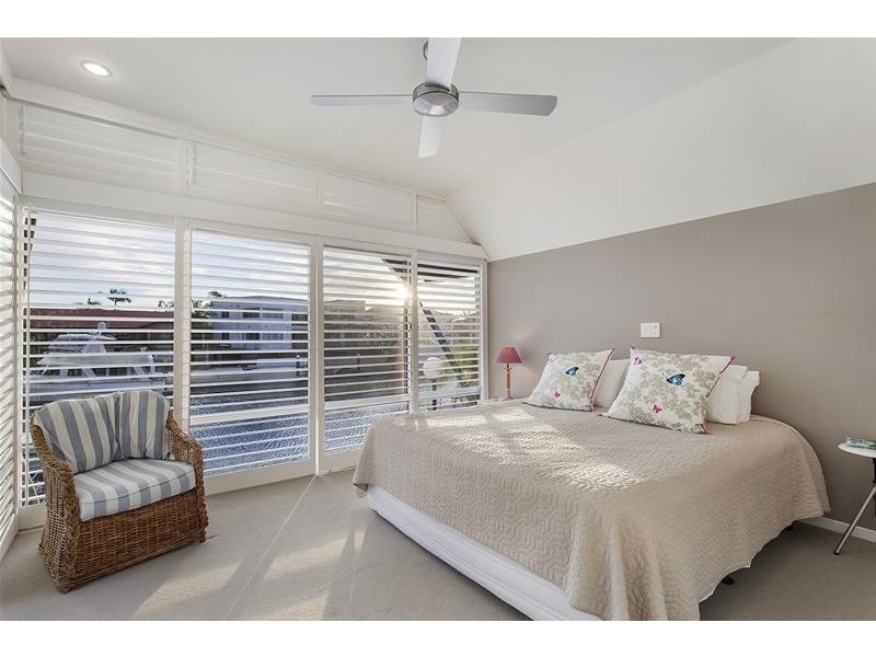 24 Viking Court, Paradise Waters QLD 4217