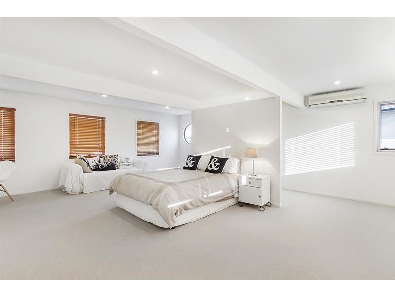 24 Viking Court, Paradise Waters QLD 4217