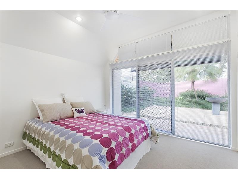 24 Viking Court, Paradise Waters QLD 4217