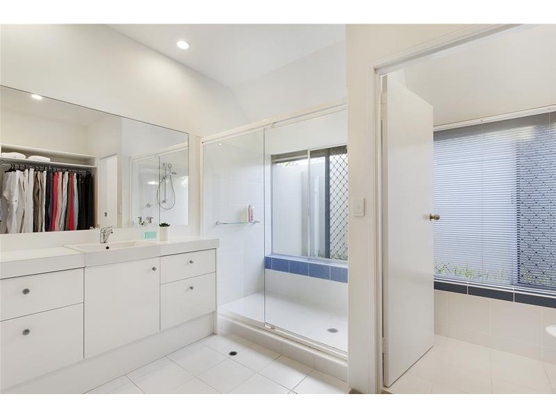 24 Viking Court, Paradise Waters QLD 4217