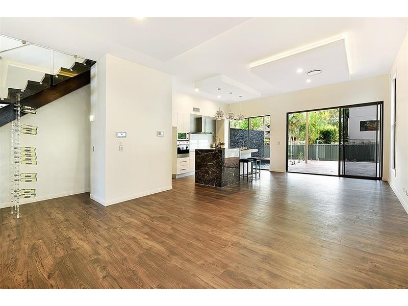 1/7 Heeb Street, Bundall QLD 4217