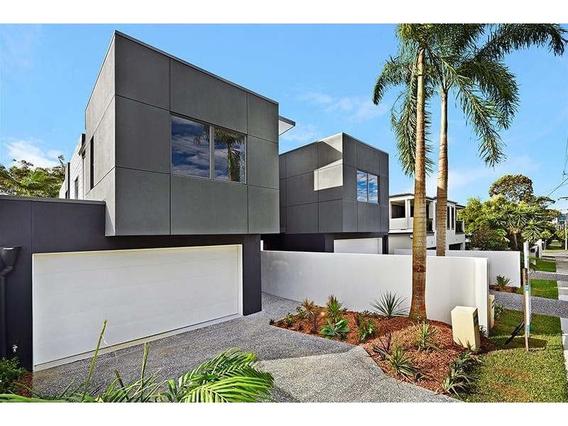 1/7 Heeb Street, Bundall QLD 4217