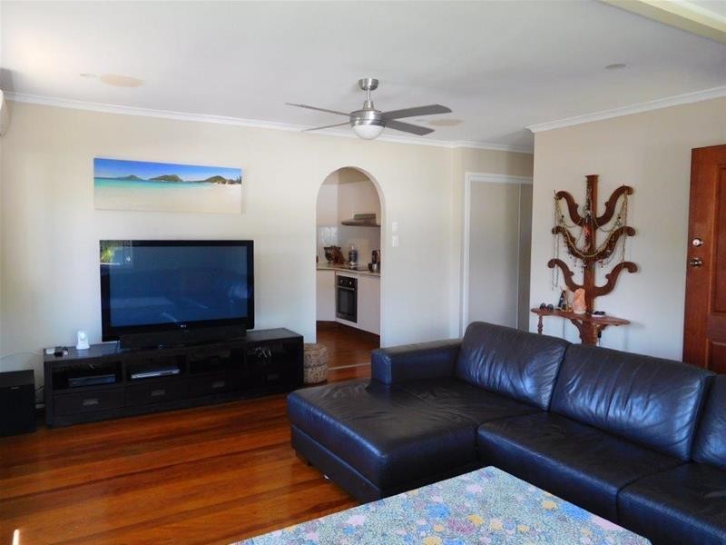 9 Mentone Avenue, Bundall QLD 4217