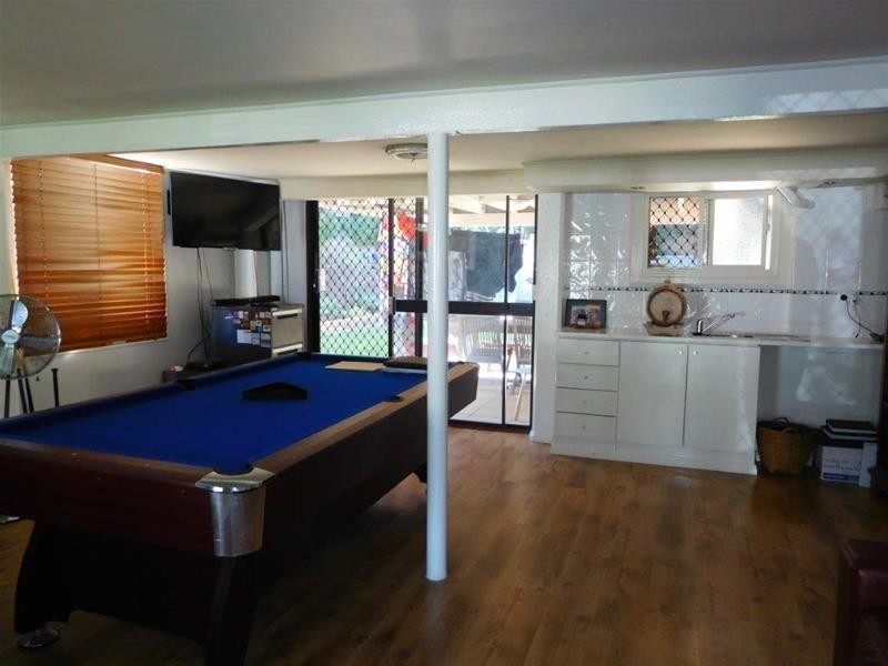 9 Mentone Avenue, Bundall QLD 4217