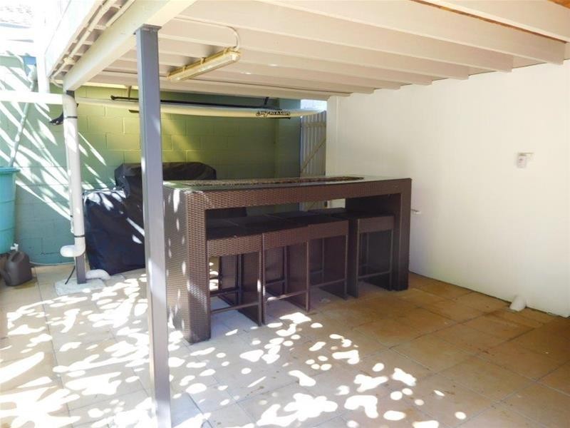 9 Mentone Avenue, Bundall QLD 4217