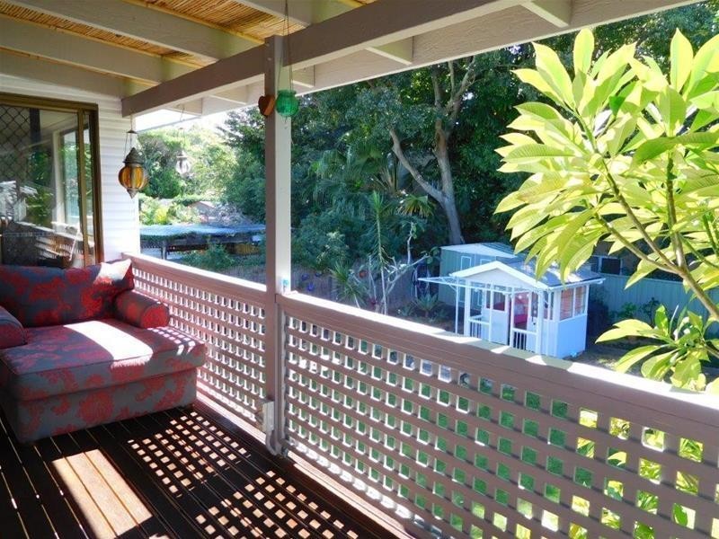 9 Mentone Avenue, Bundall QLD 4217