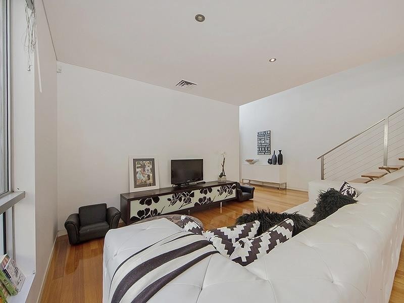 7a Paradise Place, Budds Beach, Surfers Paradise QLD 4217