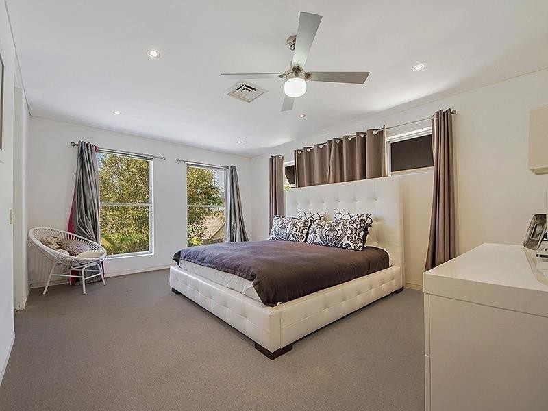 7a Paradise Place, Budds Beach, Surfers Paradise QLD 4217