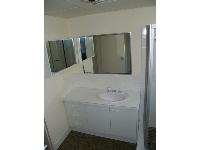 73 Old Burleigh Road, Surfers Paradise QLD 4217