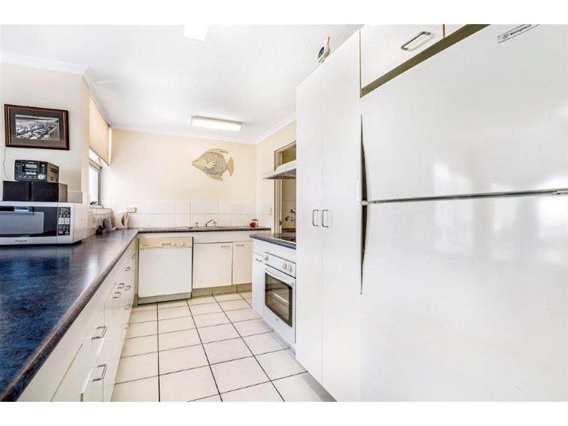 26 The Esplanade ‘Grosvenor’, Surfers Paradise QLD 4217