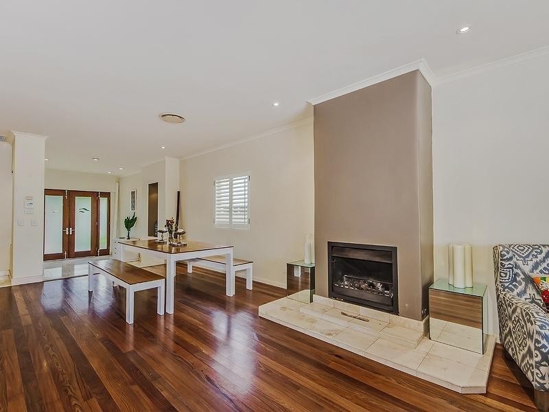 54 Paradise Island, Surfers Paradise QLD 4217