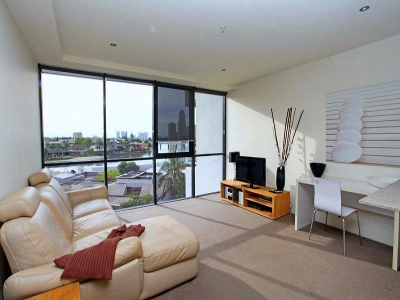 4 Wahroonga Place ‘Avalon’, Surfers Paradise QLD 4217