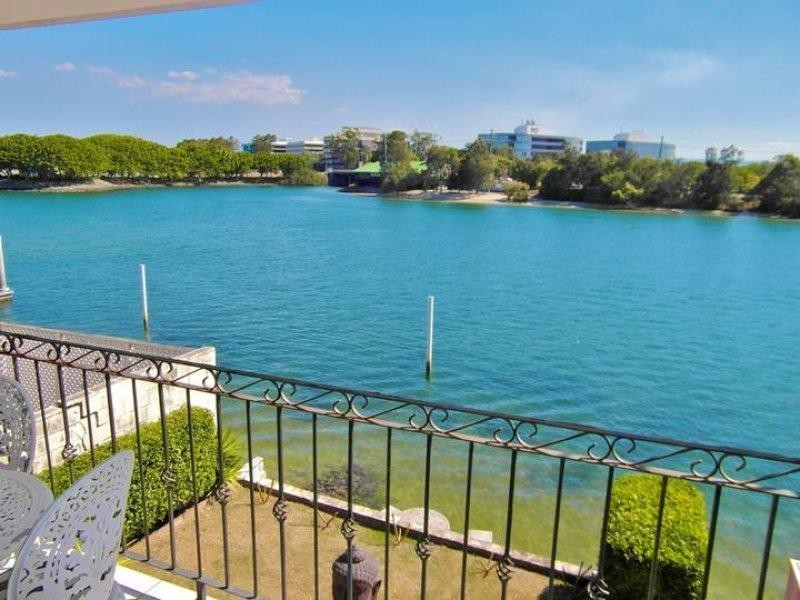 191 Stanhill Drive, Chevron Island QLD 4217