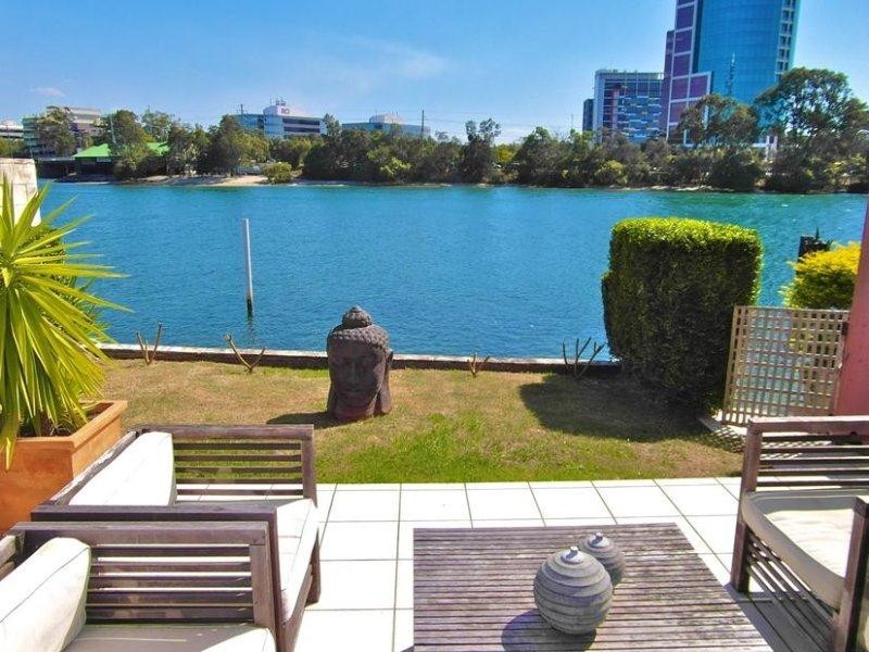 191 Stanhill Drive, Chevron Island QLD 4217