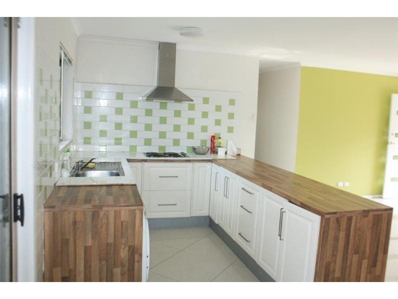 21 Kumbari Avenue, Southport QLD 4215