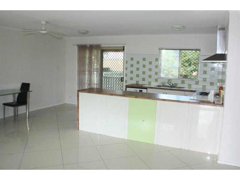 21 Kumbari Avenue, Southport QLD 4215