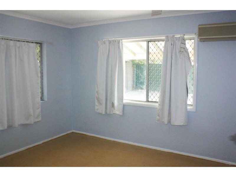 21 Kumbari Avenue, Southport QLD 4215