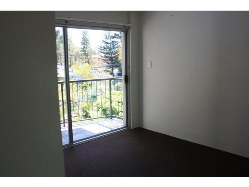 5/8 Enderley Avenue, Surfers Paradise QLD 4217