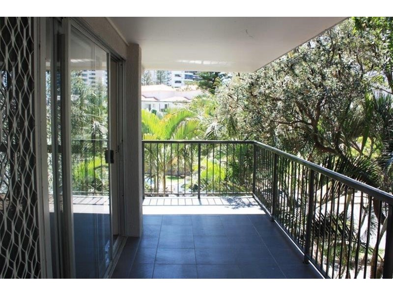 5/8 Enderley Avenue, Surfers Paradise QLD 4217