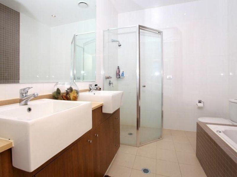 2201/18 Cypress Avenue ‘Solaire’ Budds Beach, Surfers Paradise QLD 4217