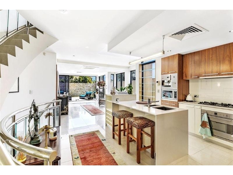 41A Peak Avenue, Main Beach QLD 4217