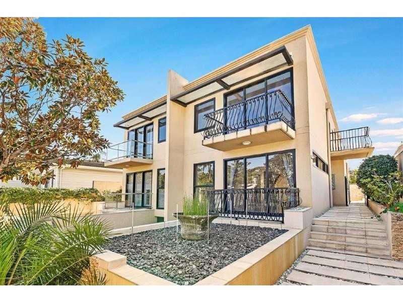 41A Peak Avenue, Main Beach QLD 4217