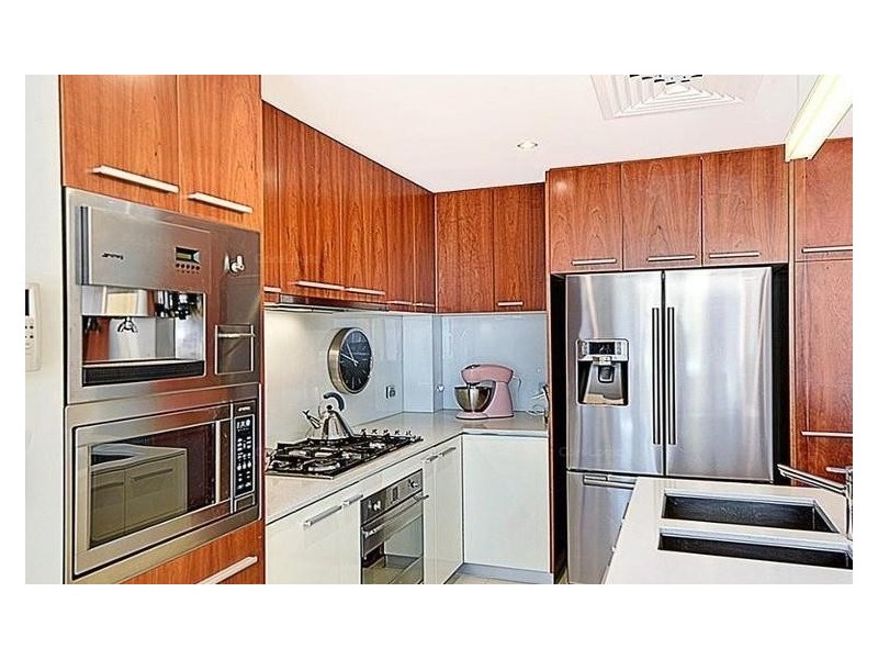 41A Peak Avenue, Main Beach QLD 4217