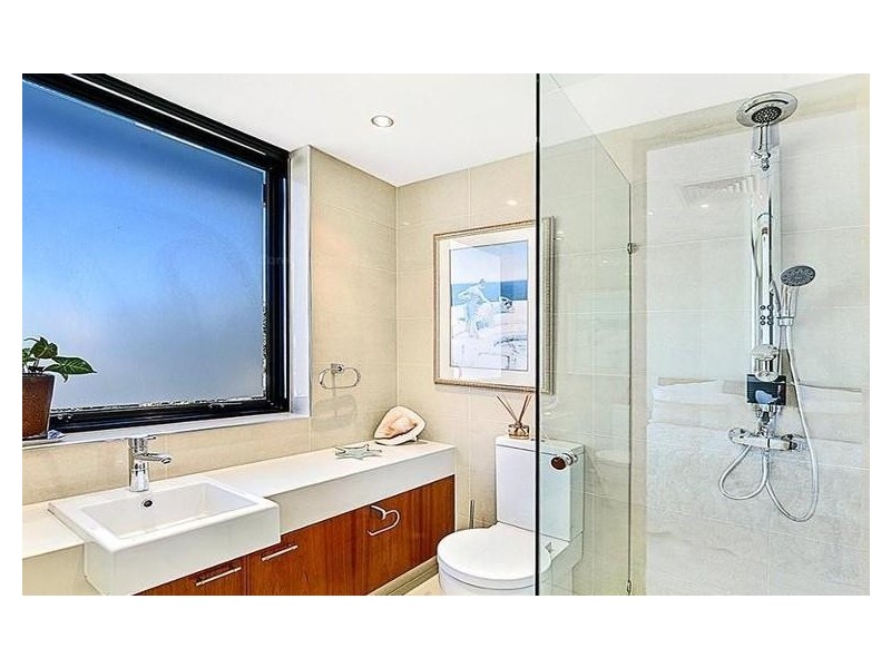 41A Peak Avenue, Main Beach QLD 4217