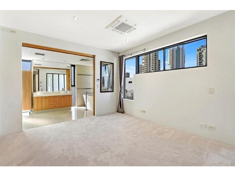 41A Peak Avenue, Main Beach QLD 4217