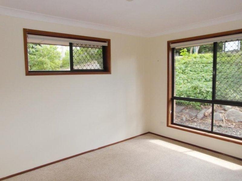 12 Cambridge Court, Carrara QLD 4211