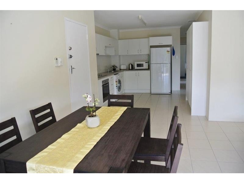 4/27 Leonard Avenue, Surfers Paradise QLD 4217