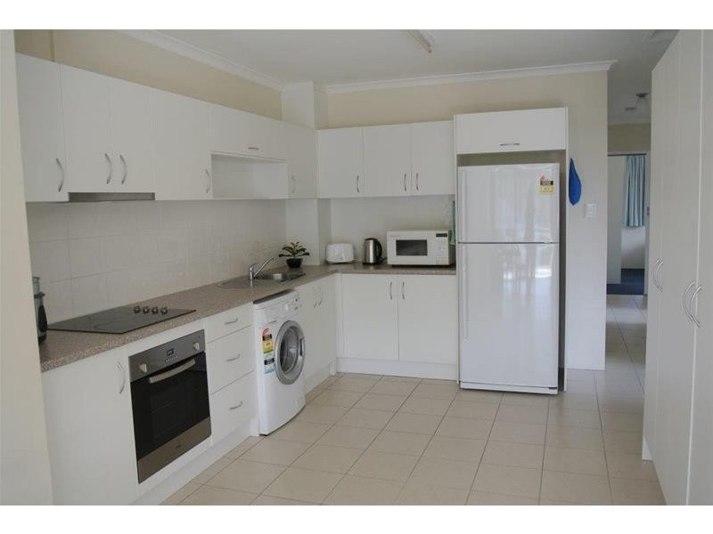 4/27 Leonard Avenue, Surfers Paradise QLD 4217