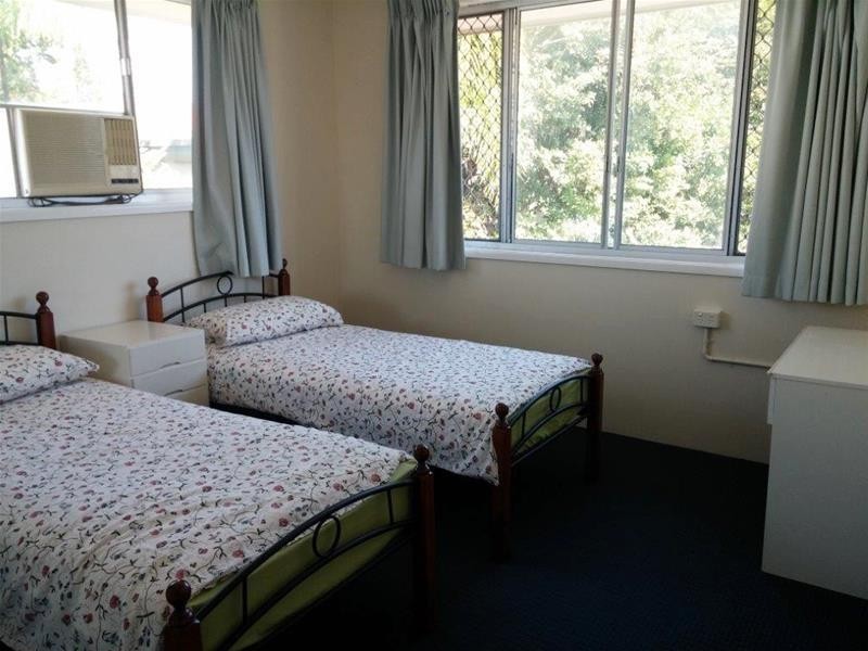 4/27 Leonard Avenue, Surfers Paradise QLD 4217