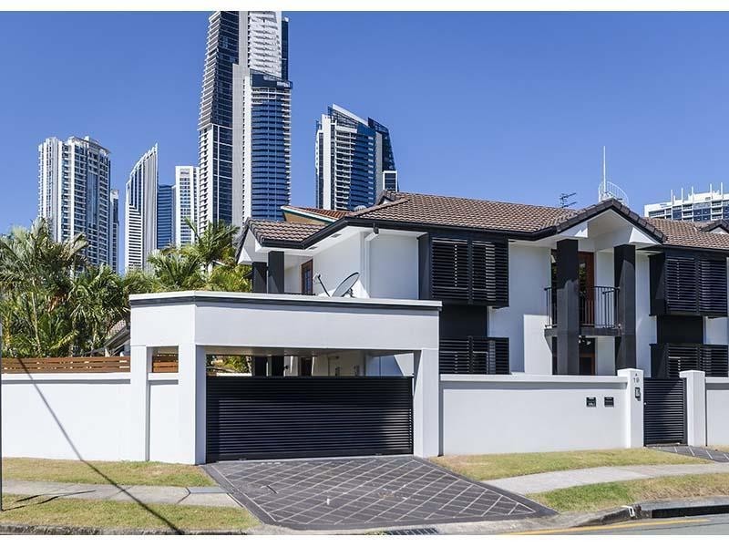 19 Stanhill Drive, Chevron Island QLD 4217