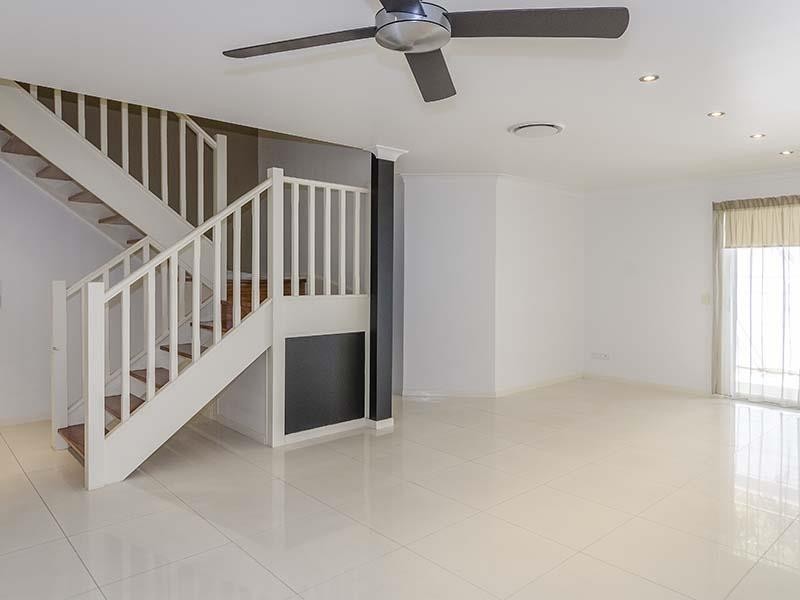 19 Stanhill Drive, Chevron Island QLD 4217