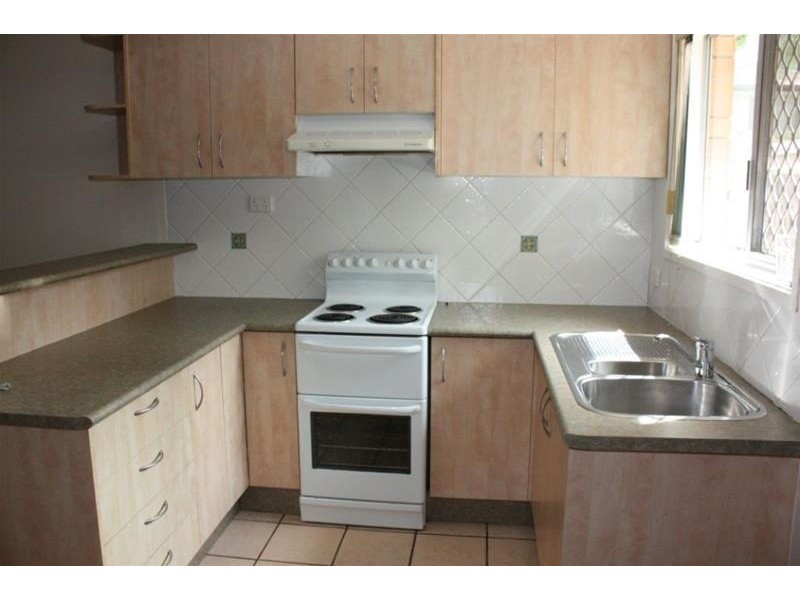 2/25 Oak Avenue, Surfers Paradise QLD 4217