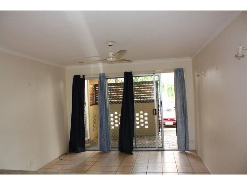 2/25 Oak Avenue, Surfers Paradise QLD 4217