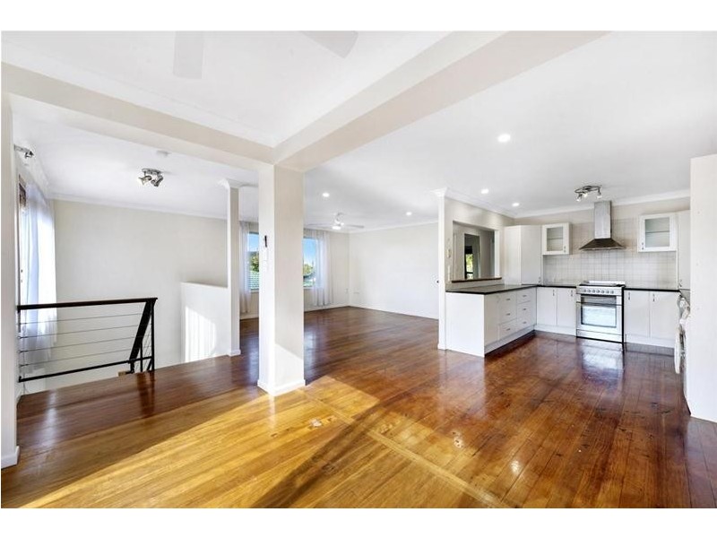 90 Benowa Road, Southport QLD 4215