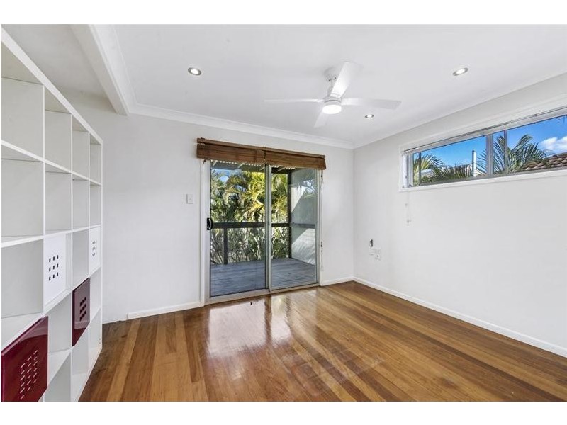 90 Benowa Road, Southport QLD 4215