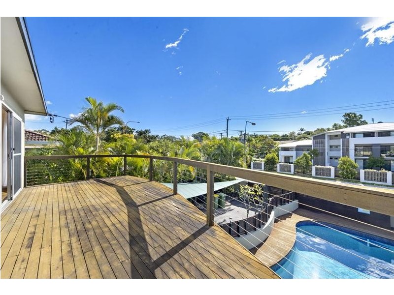 90 Benowa Road, Southport QLD 4215