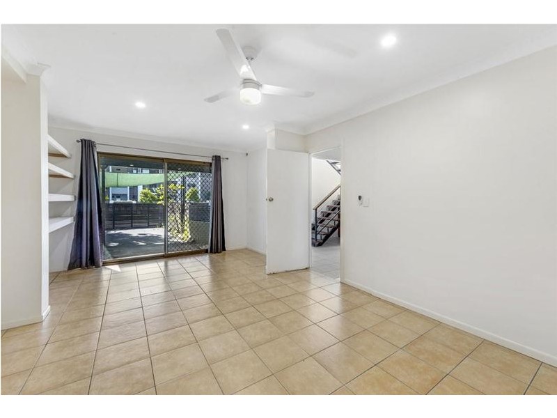 90 Benowa Road, Southport QLD 4215