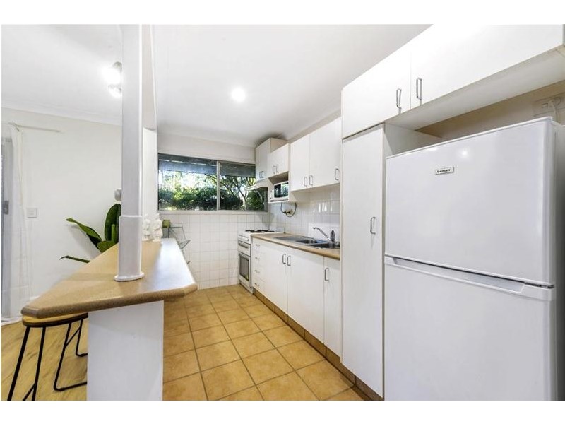 90 Benowa Road, Southport QLD 4215