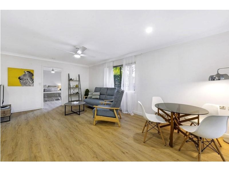 90 Benowa Road, Southport QLD 4215