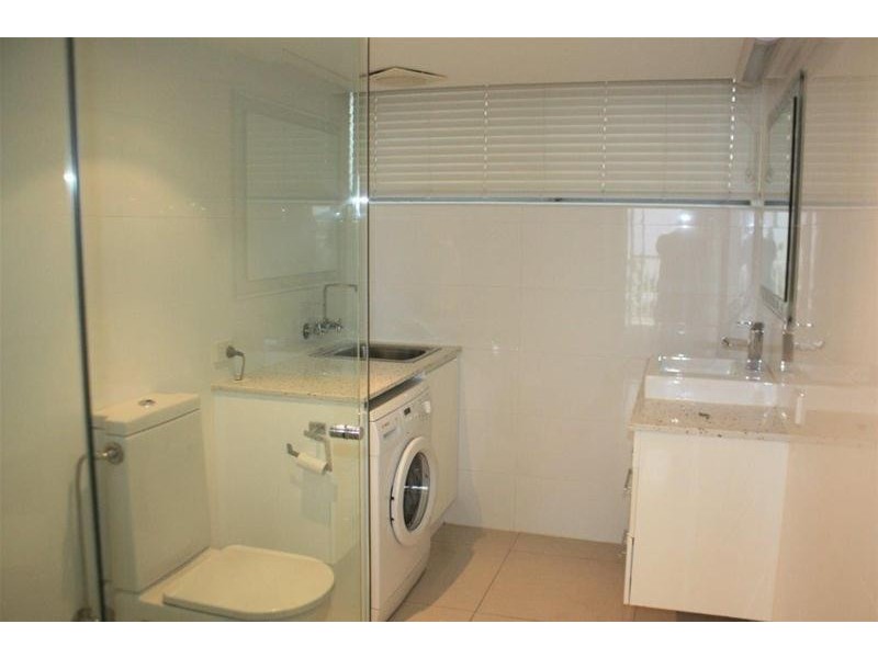 7/28 Riverview Parade, Surfers Paradise QLD 4217