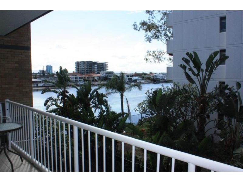 7/28 Riverview Parade, Surfers Paradise QLD 4217