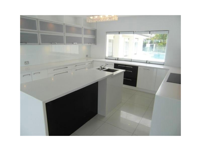 56 Admiralty Drive, Paradise Waters QLD 4217