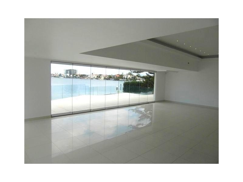 56 Admiralty Drive, Paradise Waters QLD 4217