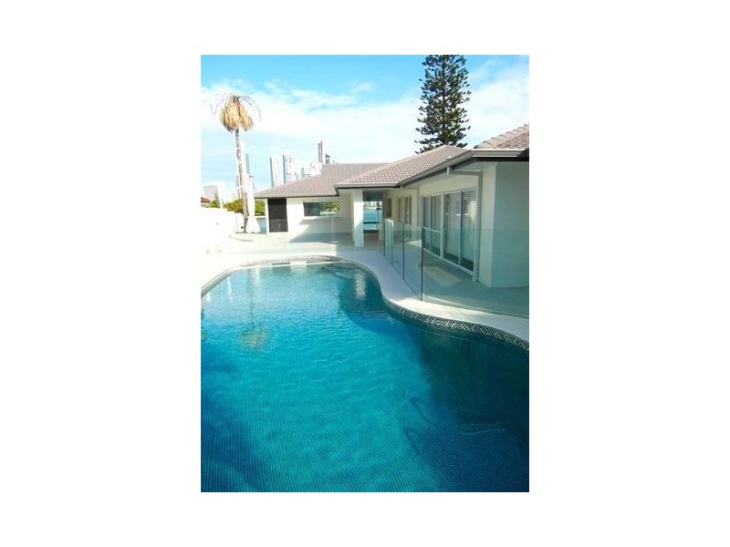 56 Admiralty Drive, Paradise Waters QLD 4217